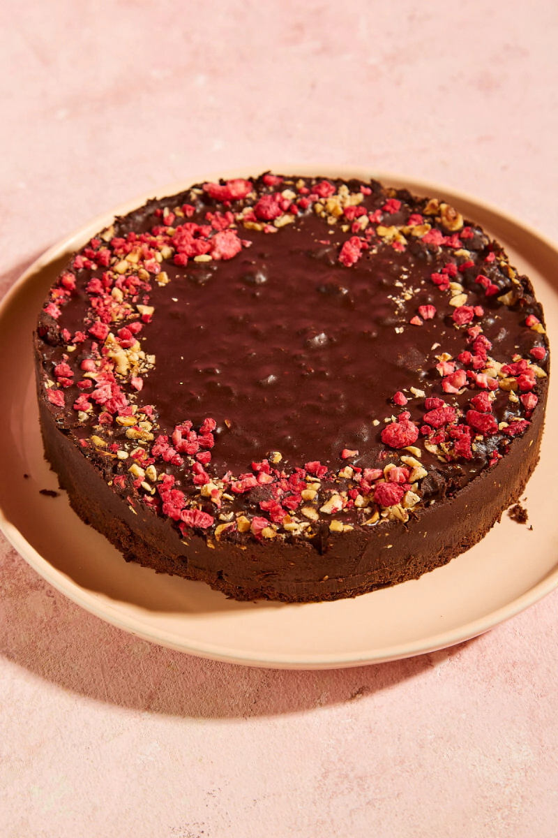 TORTA DE AVELLANAS Y FRAMBUESAS