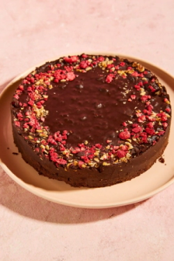 TORTA DE AVELLANAS Y FRAMBUESAS